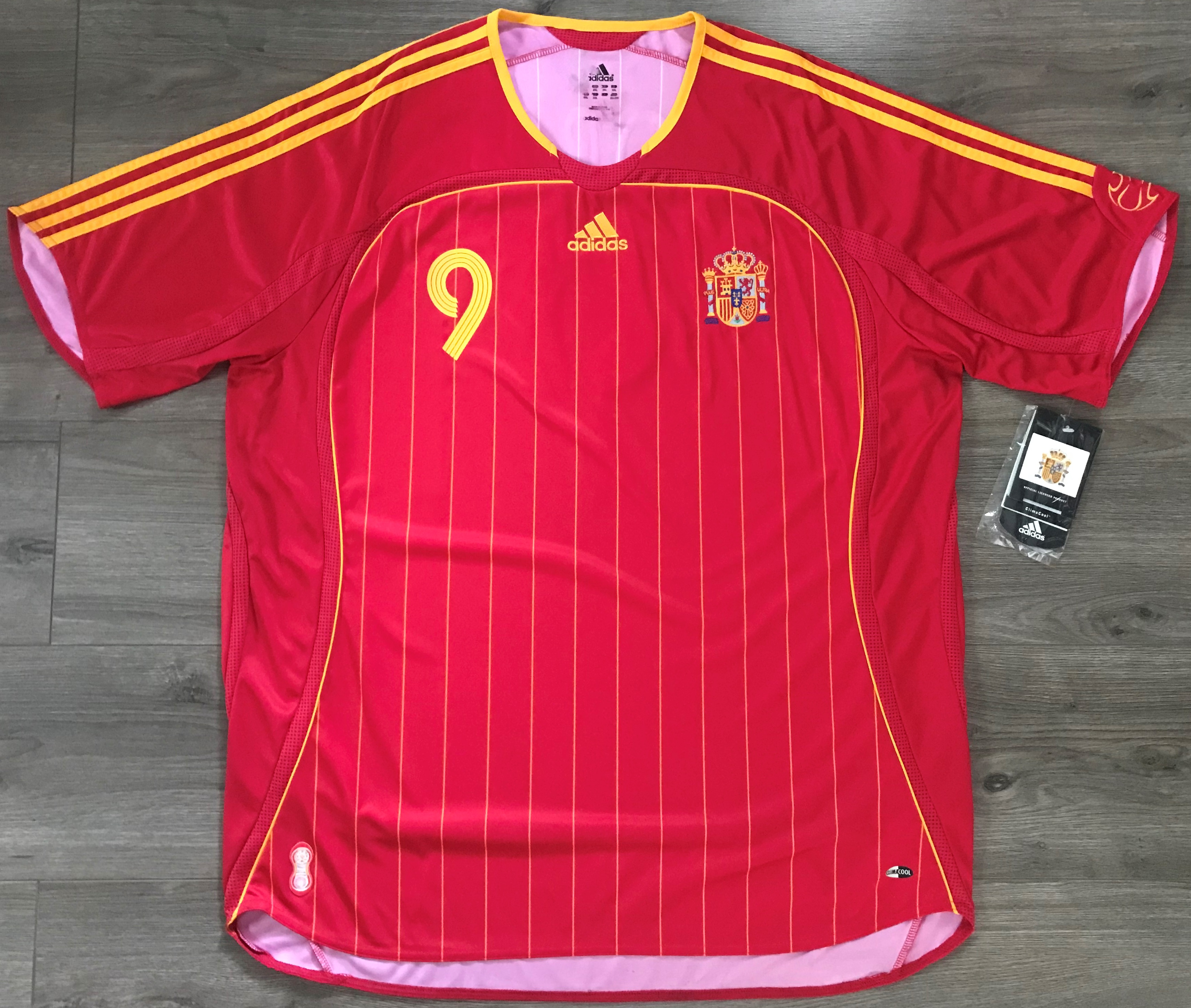 เสื้อฟุตบอล #9 เฟร์นานโด ตอร์เรส ทีมชาติสเปน ชุดเหย้า ชุดลุยศึกฟุตบอลโลก 2006 ใหม่ 2XL-Size / #9 TORRES SPAIN Football Shirt Home Kit World Cup 2006 Jersey NEW 2XL-Size