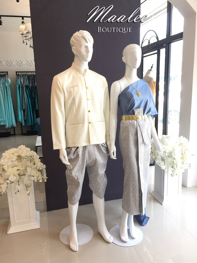 เช่า ชุดไทย ชุดเพื่อนเจ้าสาว ชุดไทยผ้าถุงสีเทาเงิน สไบเรียบ สีเทาอมฟ้า