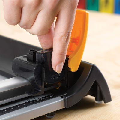 แท่นตัดกระดาษ Fellowes รุ่น Proton A3