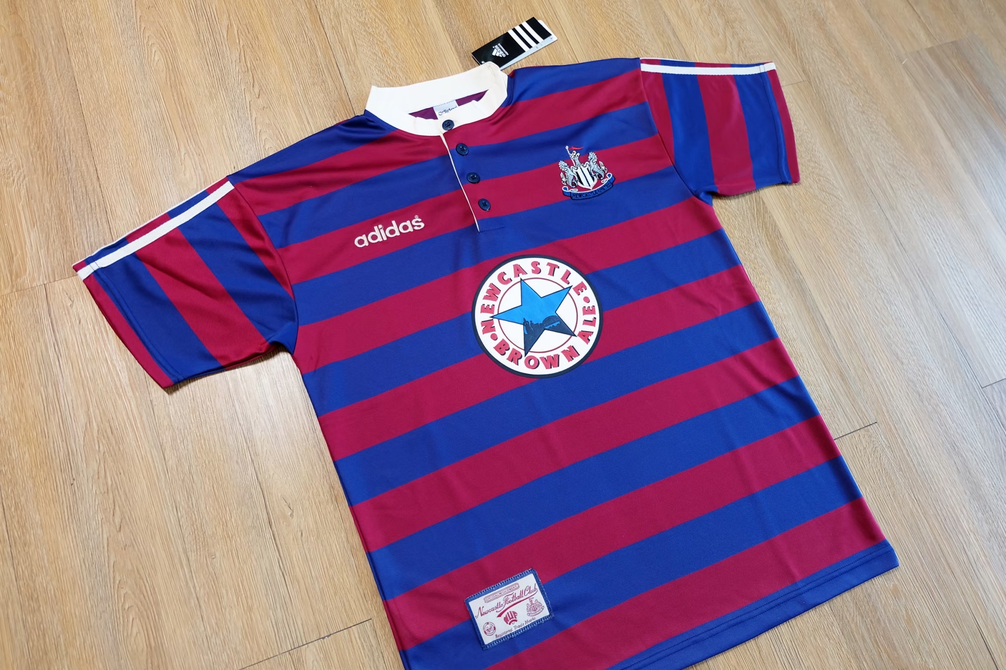Newcastle 1996 Away Retro Jersey เสื้อบอลย้อนยุคนิวคาสเซิล