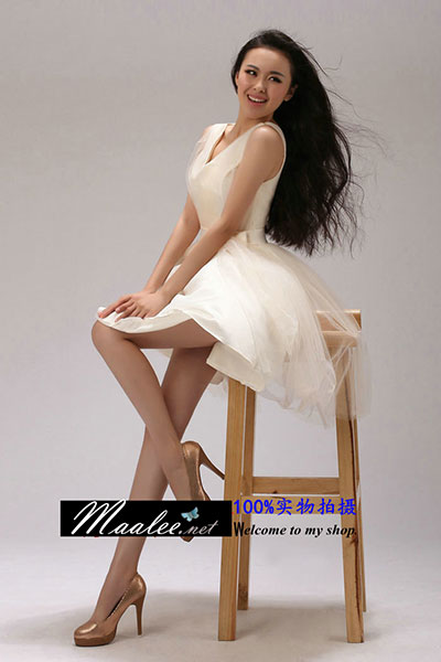 พร้อมส่ง ชุดราตรีสั้น แขนกุด สีครีม คอวี จับจีบผ้าโปร่งสวย แต่งโบว์ที่เอว