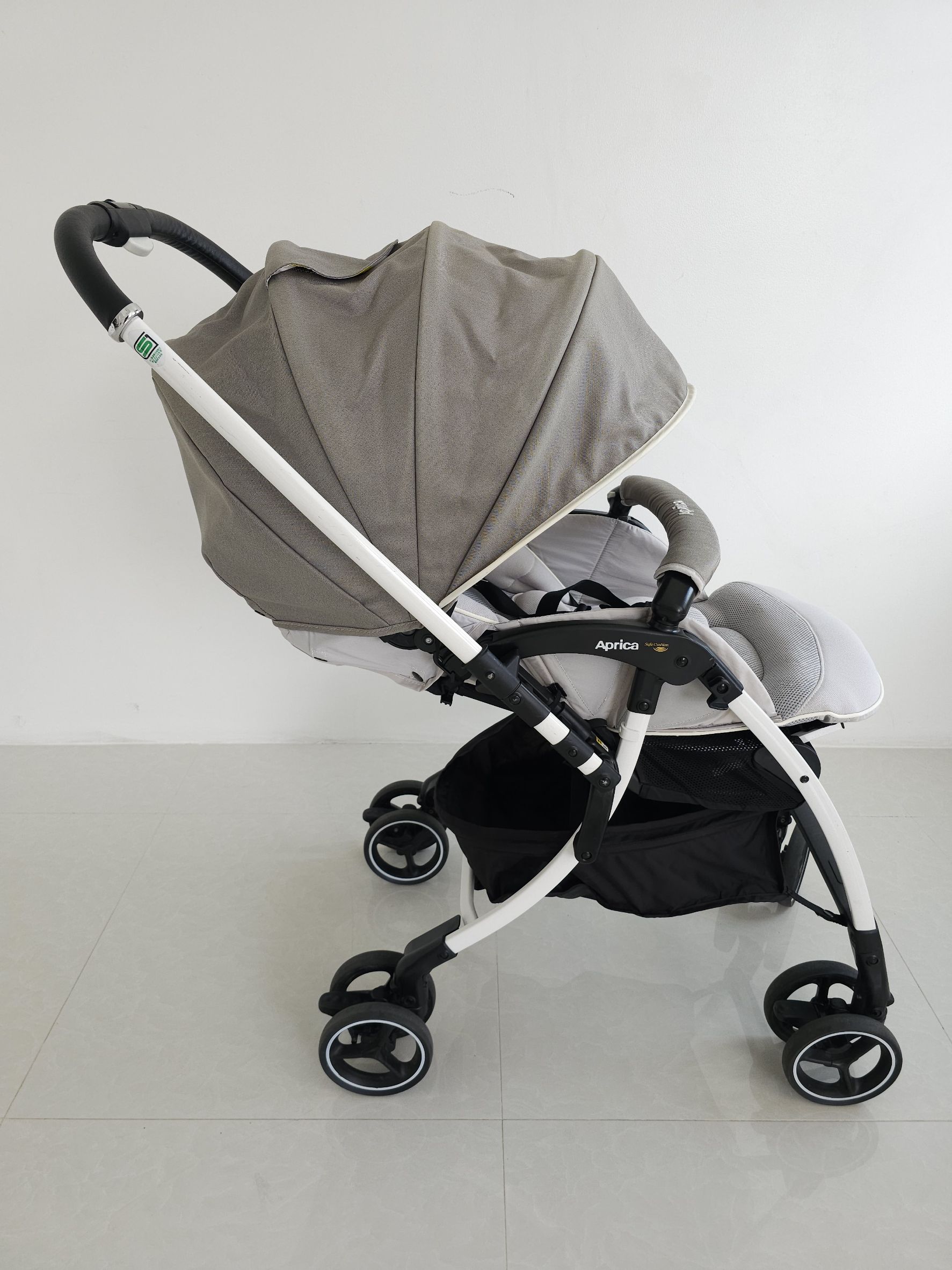 Aprica Luxuna Sofa Cushion สีเทา