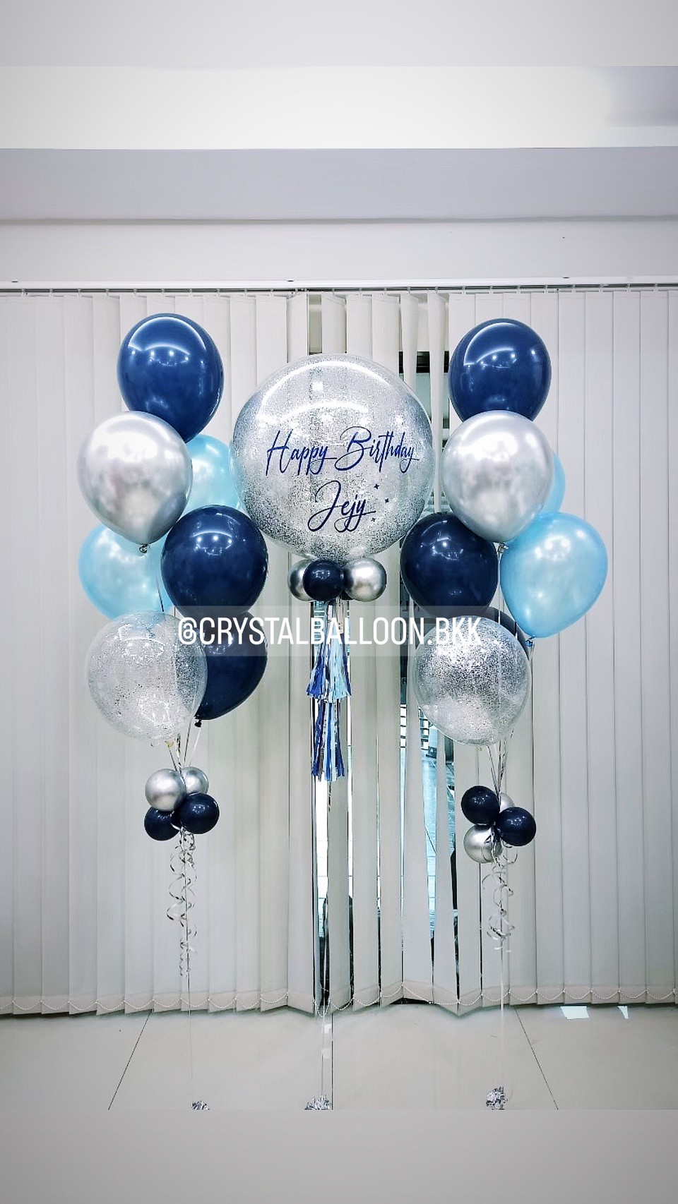 ลูกโป่ง วันเกิด Bubble ขนาด 24" Theme Dark Blue พร้อม ช่อลูกโป่ง ช่อ 7 ลูก 2 ช่อ พร้อมตกเเต่ง สามารถเปลี่ยนสีลูกโป่ง/เปลี่ยนข้อความ/เปลี่ยนขนาดได้