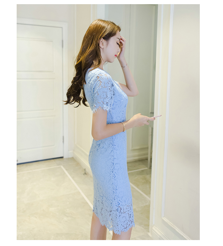 พร้อมส่ง ชุดเดรส สีฟ้า ลูกไม้อย่างดีทั้งตัว ซับในทั้งตัว กระโปรงคลุมเข่า เข้ารูปสวย ผ้ายืดได้เล็กน้อย ใส่สบาย เนื้อผ้าผสม Spandex (ซิปหลัง) ** เหลือเฉพาะไซส์ L **