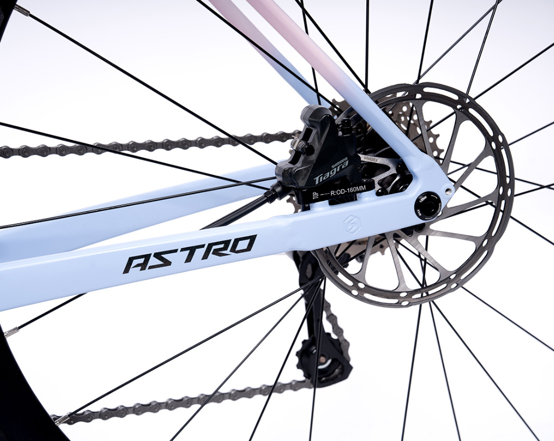 จักรยานเสือหมอบ SUNPEED ASTRO 2025 – เฟรมอลูมิเนียม, ตะเกียบคาร์บอน, Shimano 22 สปีด, น้ำหนักเบาและทนทาน