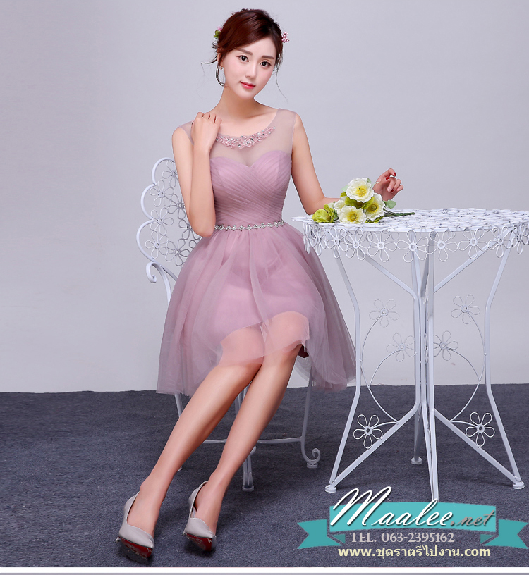 พร้อมเช่า ชุดราตรีสั้น แขนกุด แบบเรียบหรู ผ้าตาข่าย อกจับจีบ & เอวคาดเพชรหรู สีชมพู Nude
