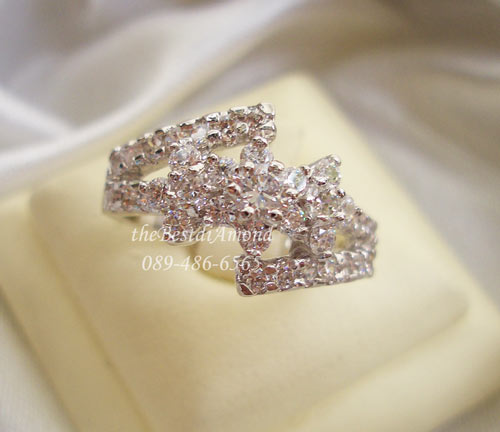 BR615RD+++แหวนเพชร ซากุระกลุ่ม+++ แหวนเพชร cz ดีไซน์ ดอกซากุระ สวย น่ารัก ดูผู้ดี งานเรียบร้อย เพชรวิ๊ง งานสวยมากๆๆ ใส่ได้สวยทุกนิ้ว