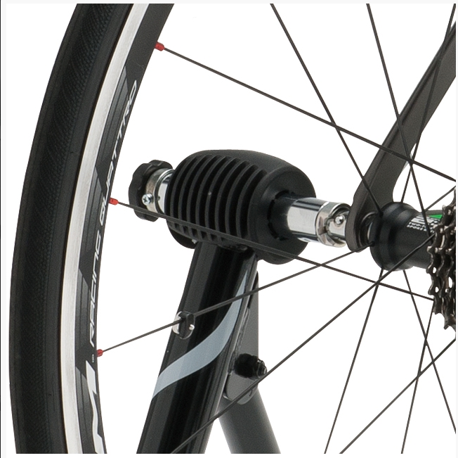 MINOURA เทรนเน่อร์ รุ่นสัมผัสหน้ายาง MAGRIDE-60R, มีรีโมท