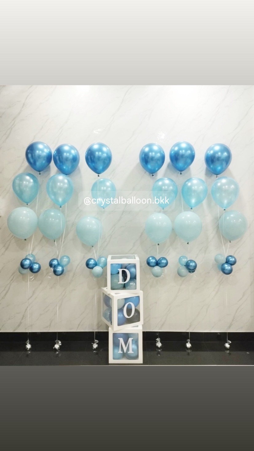 ลูกโป่ง วันเกิดเด็ก กล่องใส ขนาด 12" ติดตัวอักษร 3 กล่อง พร้อม ช่อลูกโป่ง ช่อ 3 ลูก 6 ช่อ Theme สีฟ้า พร้อมตกแต่ง สามารถเปลี่ยนสีลูกโป่ง/เปลี่ยนข้อความได้