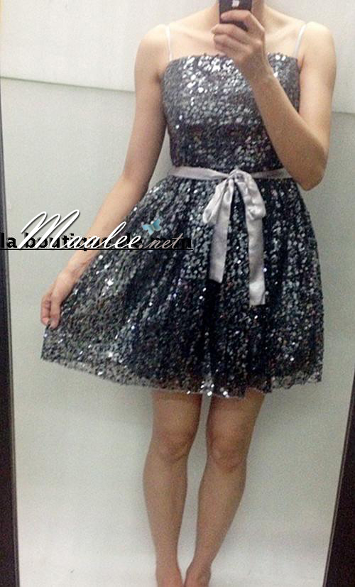 พร้อมส่ง ชุดราตรีสั้น เกาะอก/สายเดี่ยว สีดำ ปักเลื่อมทั้งตัว คาดโบว์สีเทา (ใส่ได้2แบบ )