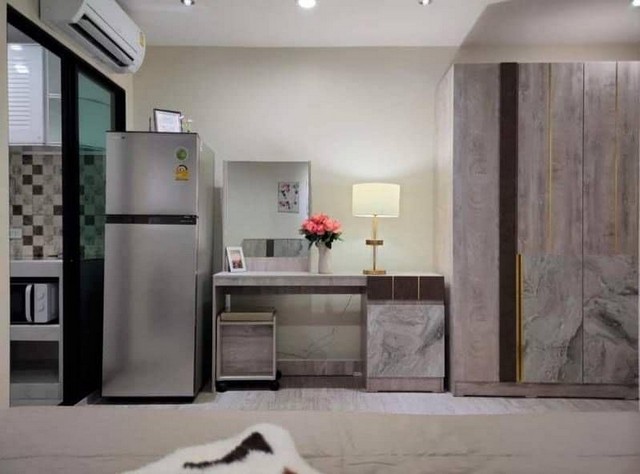 ให้เช่าคอนโด รีช พหลโยธิน 52 ชั้น 5 ห้อง 32 ตร.ม.ห้องมุม วิวสระน้ำ ใกล้ BTS สะพานใหม่ มีเครื่องซักผ้า