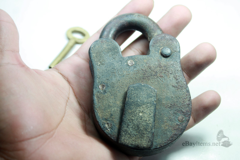 แม่กุญแจ Hobbs & Co. London ทำจากเหล็ก ลูกกุญแจทองเหลือง หายาก!