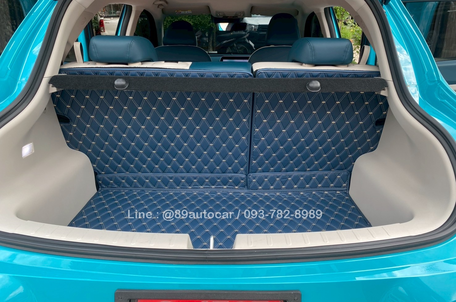 พรมปูพื้นรถยนต์ Ora Goodcat พรมVVIP ด้ายคู่ สีน้ำเงินด้ายทอง เต็มคัน