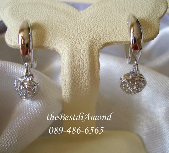 BE330RD===ต่างหูตุ้งติ้งหัวใจจิกไข่ปลา=== น่ารักมากเลยนะคะ ด้านบนเป็นห่วงเรียบๆ มีหัวใจฝังแบบจิกไข่ปลา ห้อยเป็นส่วนของตุ้งติ้ง น่ารักดีค่ะ