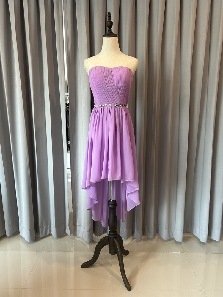 พร้อมส่ง ชุดราตรีสั้น เกาะอก หน้าสั้นหลังยาว สีม่วงอ่อน อัดพลีตหน้าอก คาดเอวคริสตัล