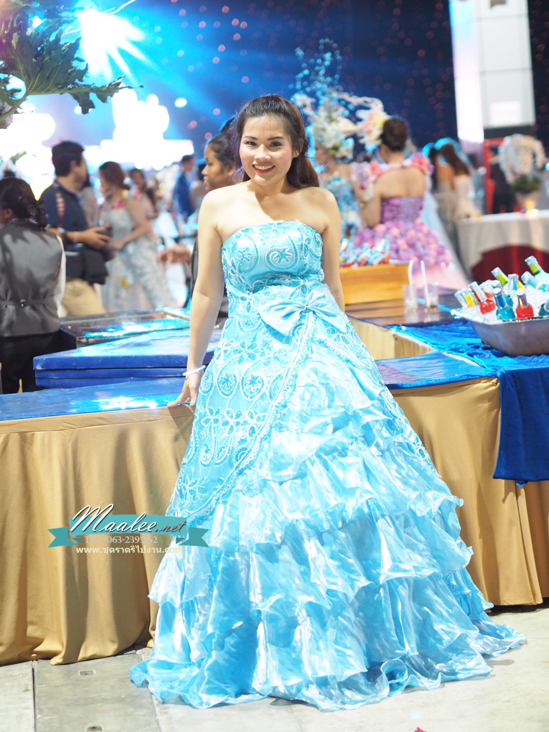 พร้อมเช่า ชุดแฟนซี ชุดราตรียาว สีฟ้า ผ้าแก้วพิมพ์ลายสวย กระโปรงแต่งระบาย