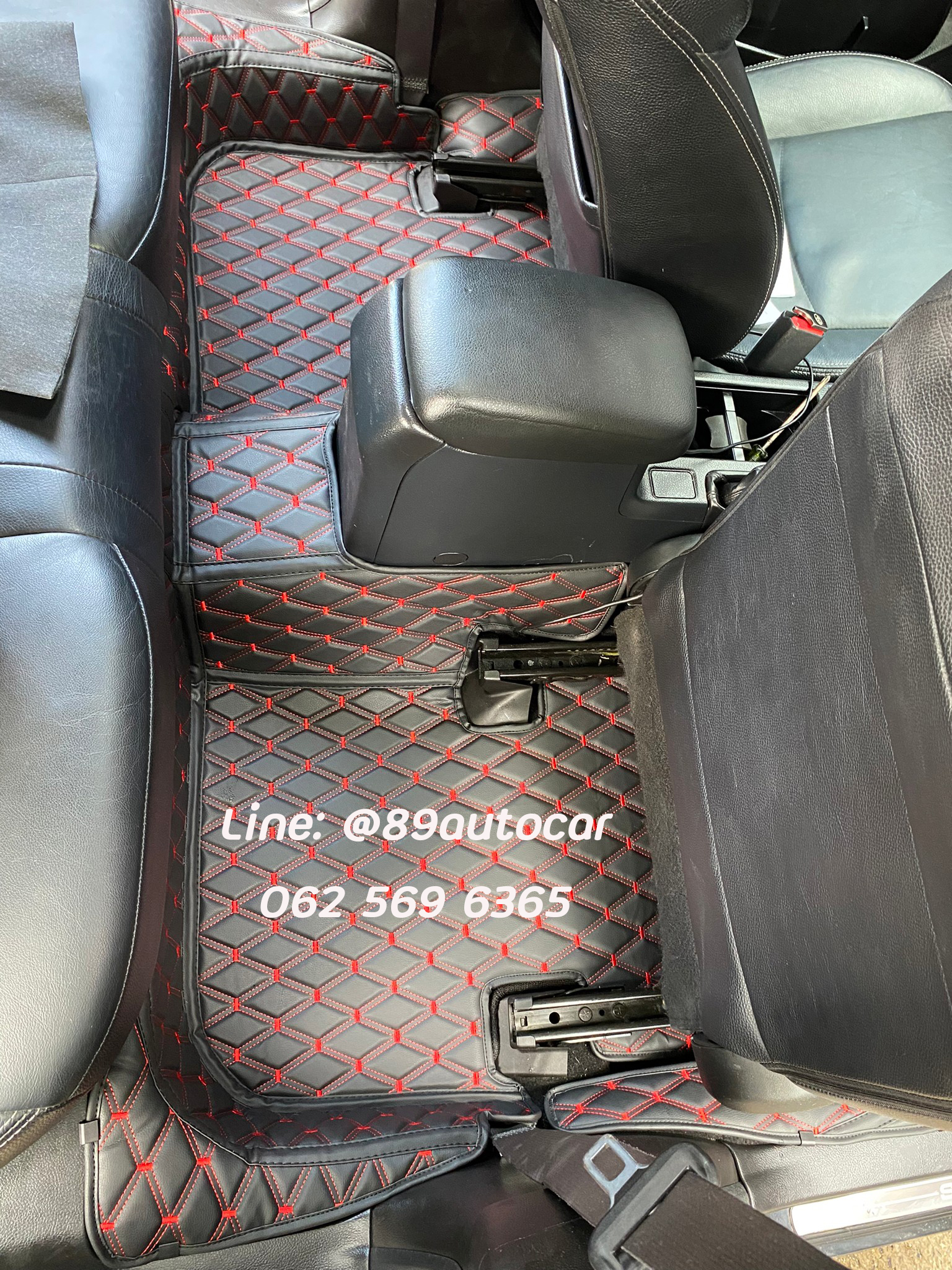 Subaru XV (ซุบารุ เอ็กซ์วี) 2012 ปูพรมVVIPด้ายคู่ สีดำด้ายแดง เข้ารูป