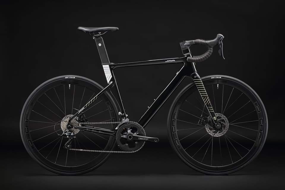 จักรยานเสือหมอบ JAVA SILURO 6 DISC เฟรมอลู ตะเกียบคาร์บอน เกียร์ Shimano Sora 2*9 สปีด