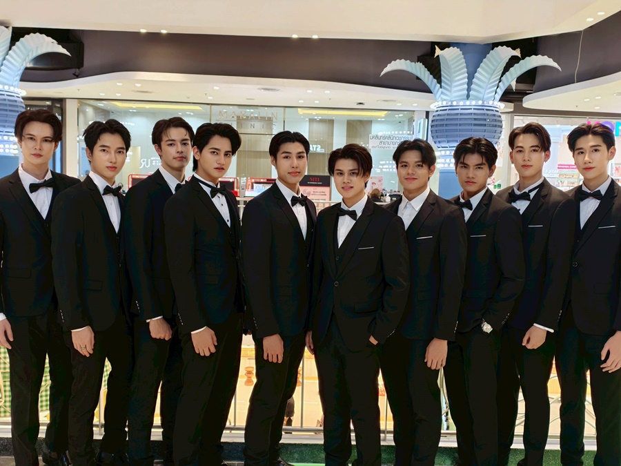 พร้อมเช่า ชุดสูทชาย สีดำ คลาสสิก รุ่นกระดุมเดียว (พร้อมเสื้อกั๊ก)