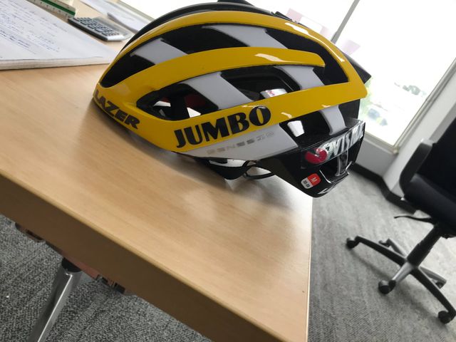 LAZER หมวก GENESIS, สีทีม JUMBO VISMA, S, M, L (รุ่นปี 2020)