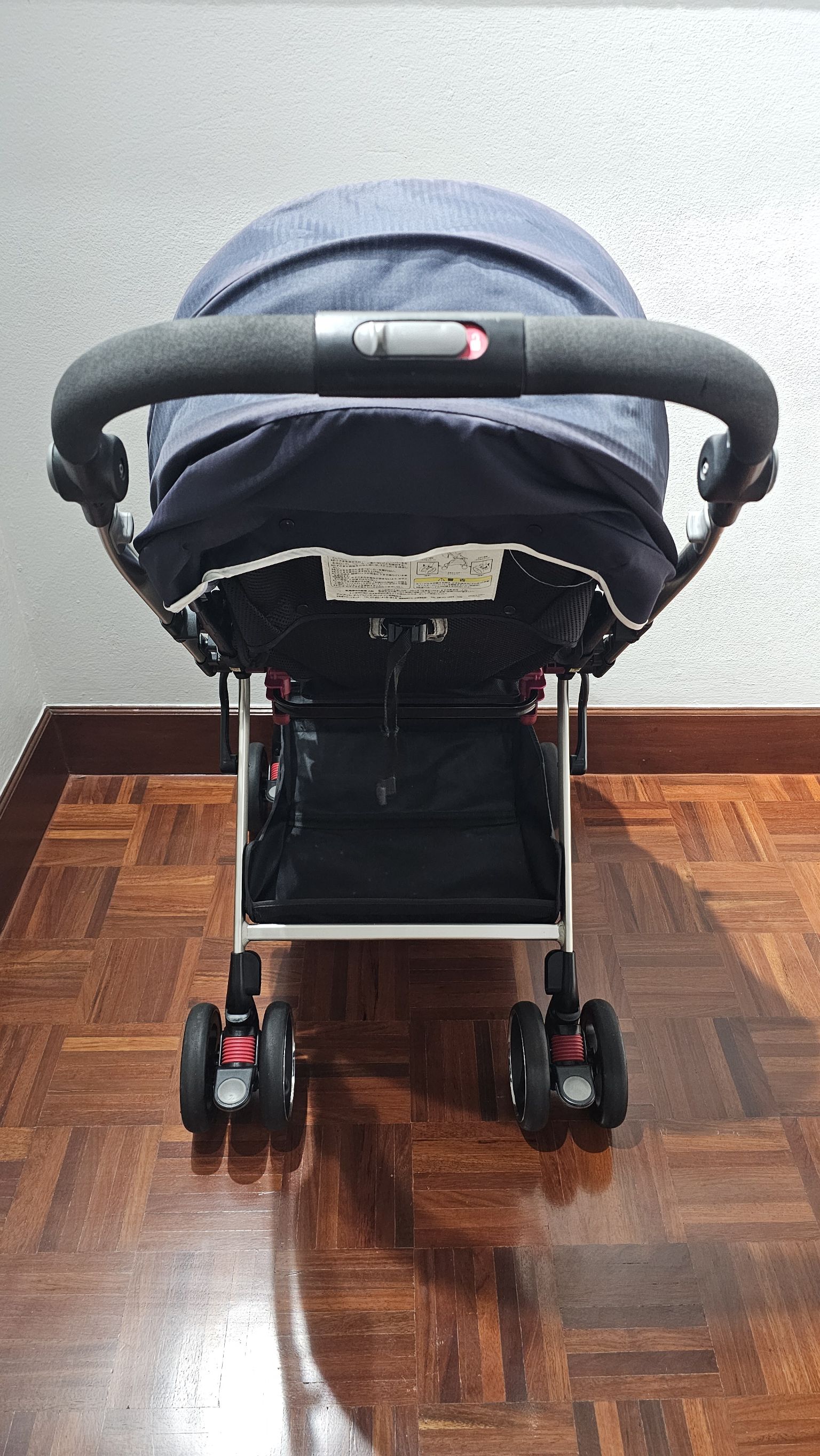 [มือสอง] Aprica Optia Premium รถเข็นเด็ก สีกรม-น้ำเงิน พร้อมใช้งาน