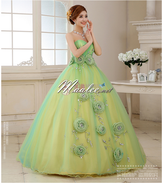 พร้อมเช่า ชุดแฟนซี เกาะอก สีเขียว อกจับจีบปักเลื่อม และดอก น่ารักมาก ใส่ถ่ายพรีเวดดิ้งได้