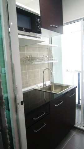 ให้เช่าคอนโด รีเจ้นท์โฮม บางซ่อน ตึก D 28 ตร.ม.วิวสระน้ำ เฟอร์ครบ พร้อมอยู่ ใกล้ BTS บ่างซ่อน