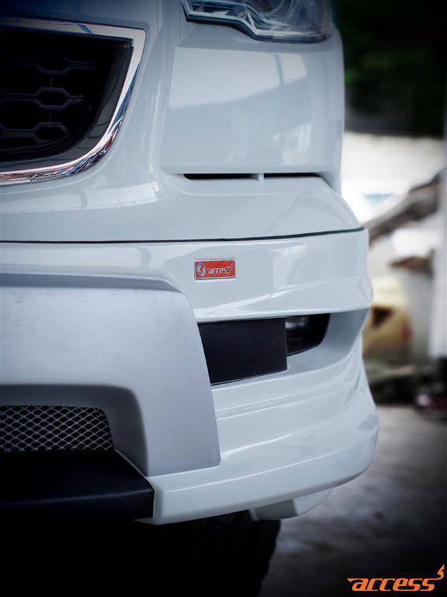 ชุดแต่ง ACCESS พร้อมปลายท่อคู่ : COLORADO / 2012 / 4D