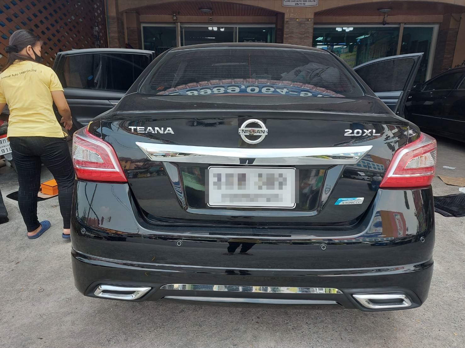 พรมรถ Nissan Teana J33 ปูพรม7D สีกาแฟ + ไวนิลดักฝุ่นสีน้ำตาล เข้ารูป