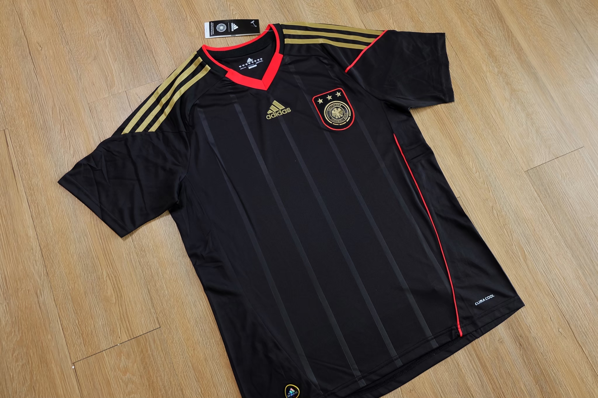 Germany 2010/11 Away Retro Jersey เสื้อบอลย้อนยุคเยอรมัน เสื้อทีมชาติเยอรมัน
