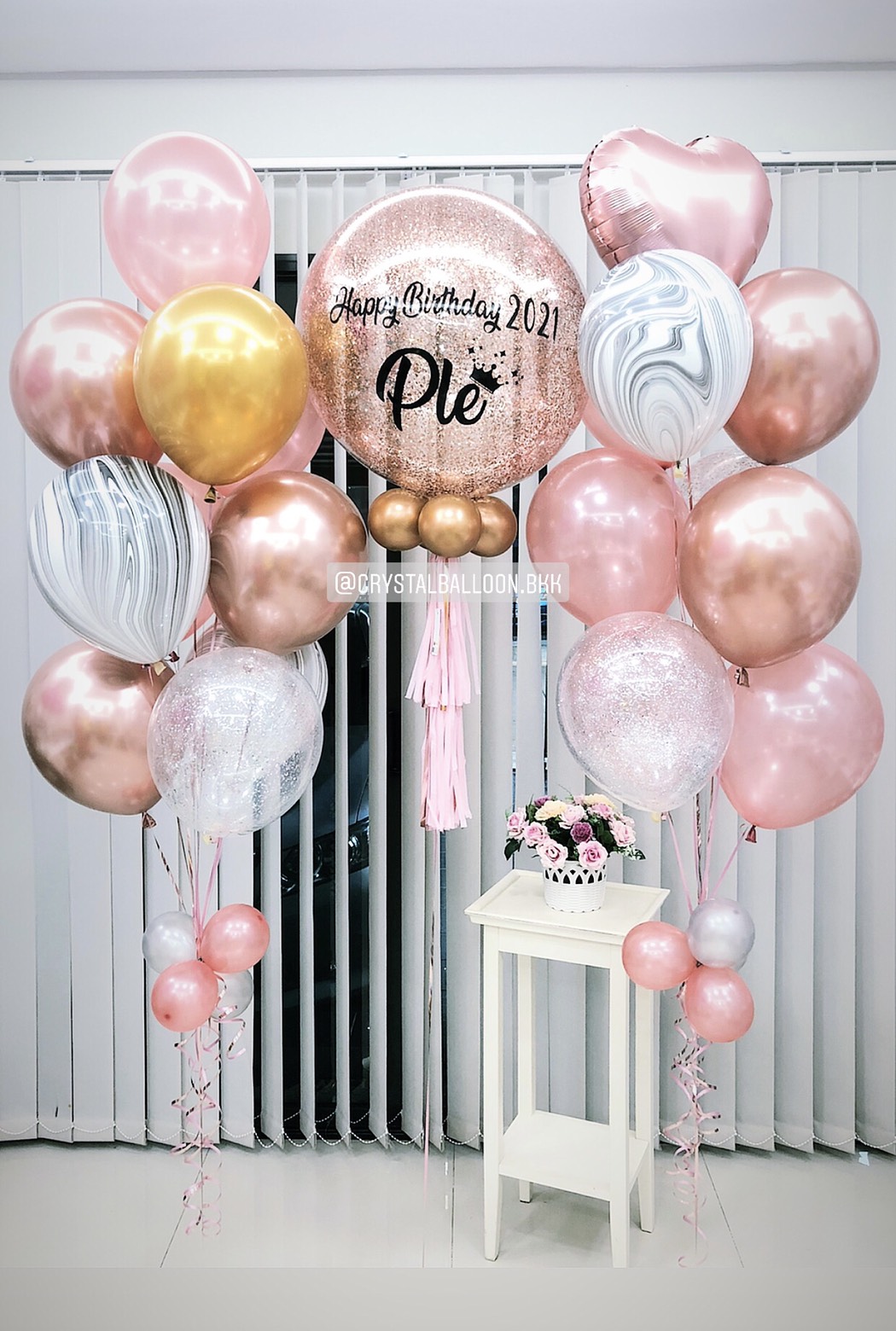 ลูกโป่ง วันเกิด Bubble ขนาด 24" สียอดนิยม พร้อม ช่อลูกโป่งฟอยล์หัวใจ ขนาด 18" ช่อ 10 ลูก 2 ช่อ พร้อมตกเเต่ง สามารถเปลี่ยนสีลูกโป่ง/ข้อความ/ขนาดได้