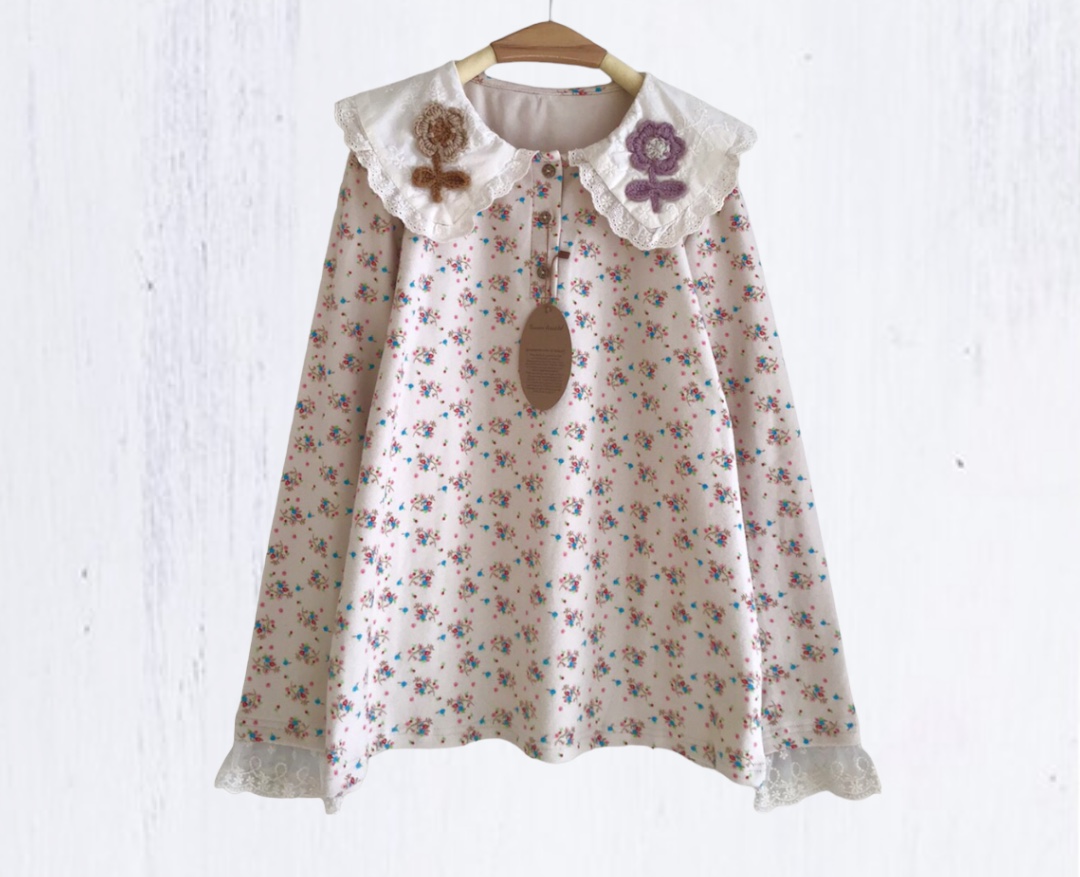 เสื้อยืดลายดอกไม้แต่งปกผ้าลูกไม้