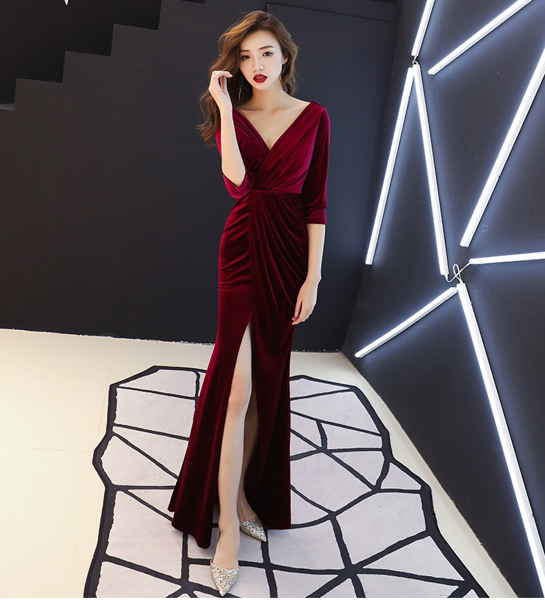 Preorder ชุดราตรียาว กำมะหยี่แขนยาว เดรสยาวทรงหางปลา สีไวน์แดง