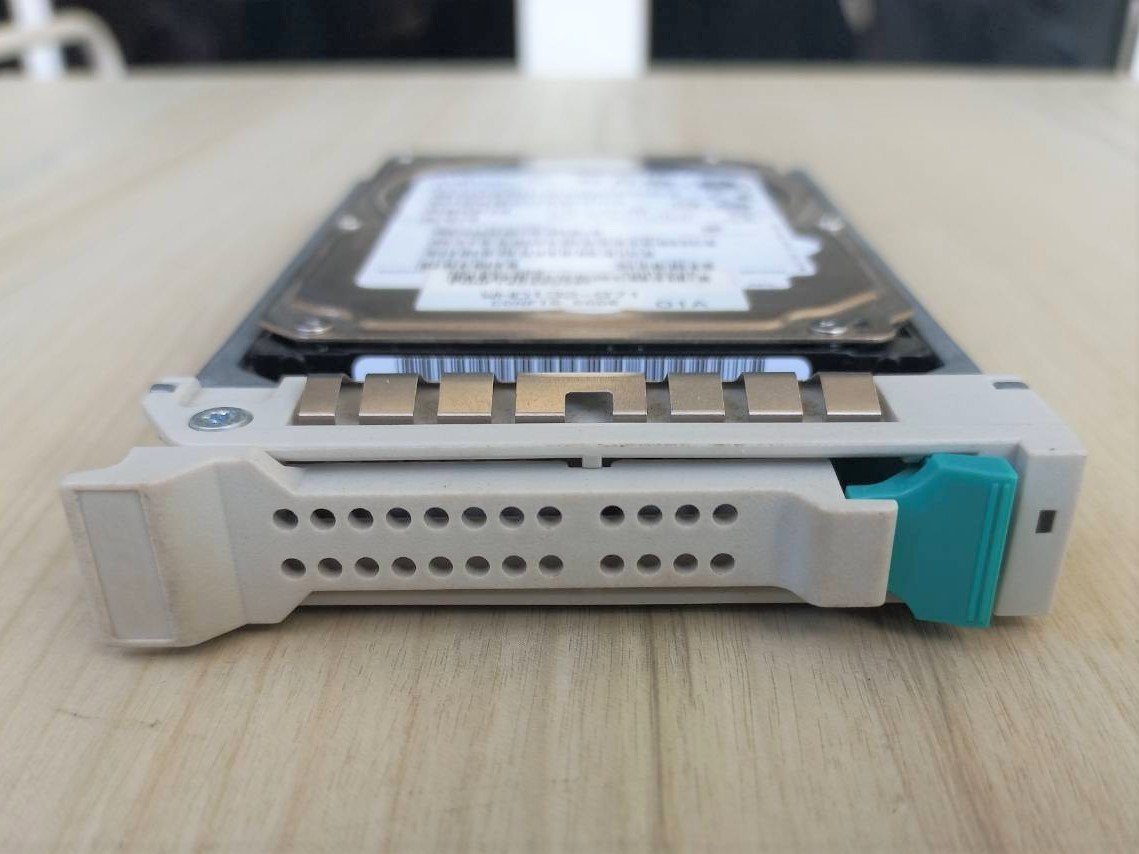 MBD2300RC Fujitsu 300-GB 10K 6G 2.5 SAS.