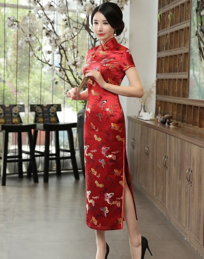Pre-order กี่เพ้า สีแดง ลายผีเสื้อ ผ้าไหมจีน กุ๊นขอบ ตัดเย็บอย่างดี