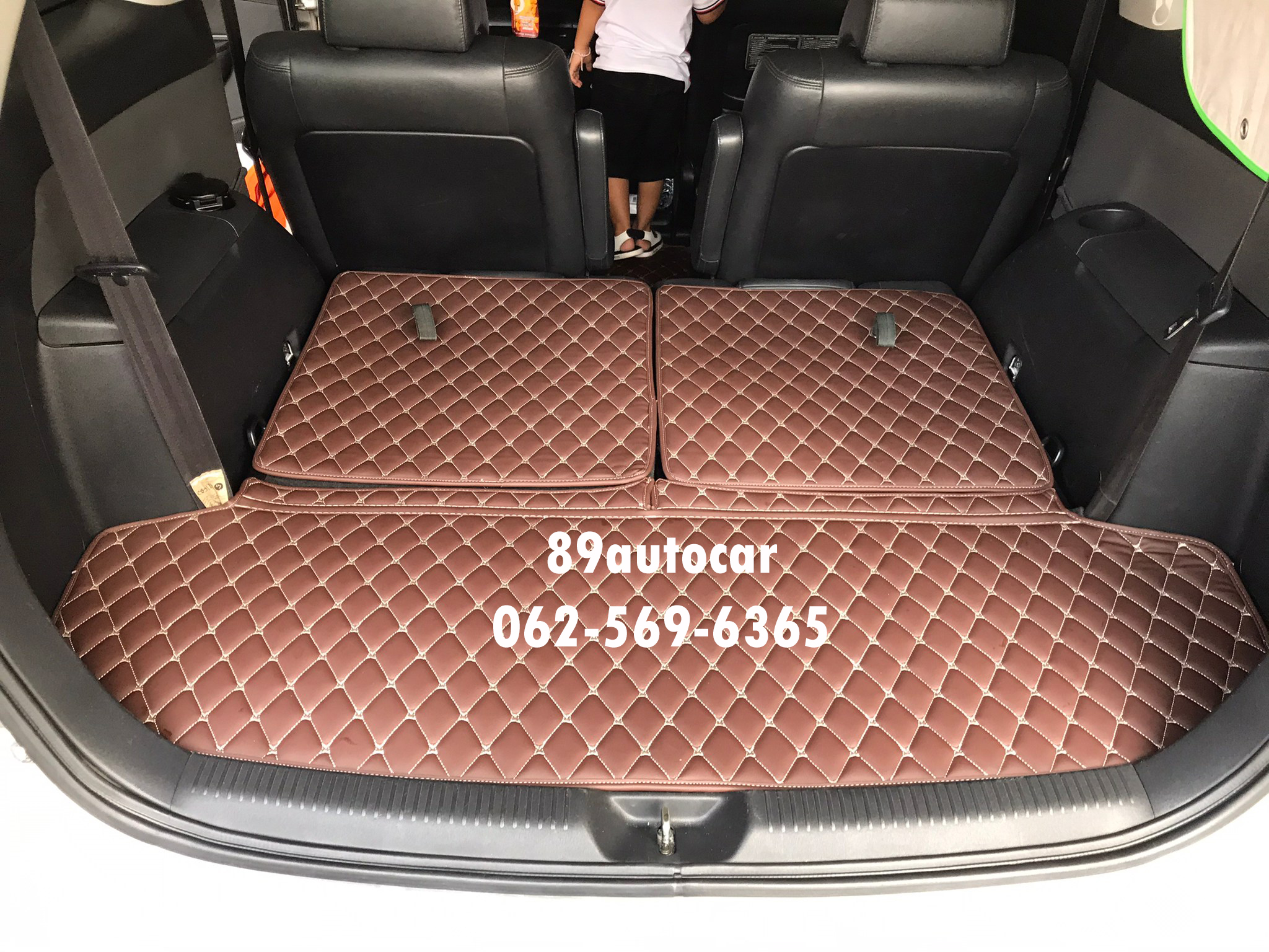 พรมรถยนต์ Toyota Wish ปูพรม7D สีกาแฟ + ไวนิลสีน้ำตาล เข้ารูป