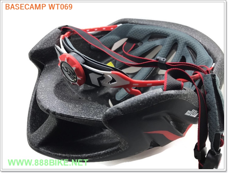 หมวกจักรยาน Basecamp ,WT069B ทรงแอร์โรว (มีกล่อง)