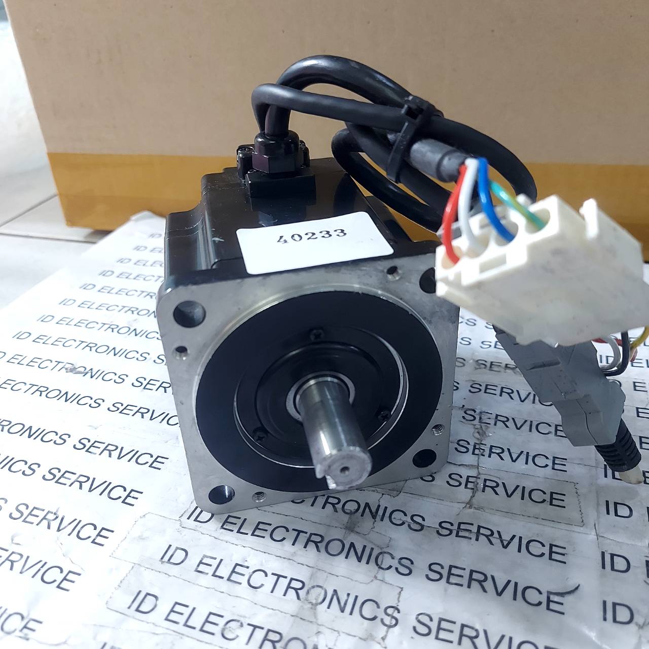 SGMPH-04AAA21 SERVO MOTOR " YASKAWA "