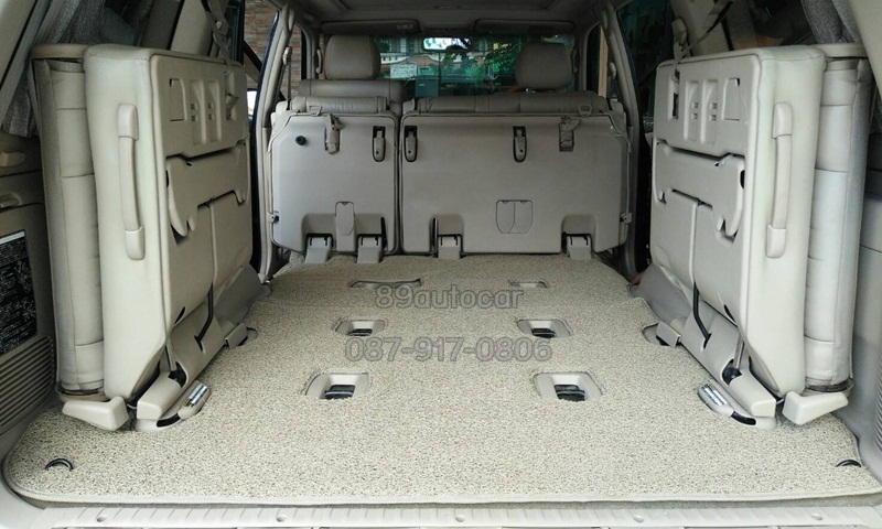พรมไวนิล Toyota Landcruiser สีครีมขอบครีม