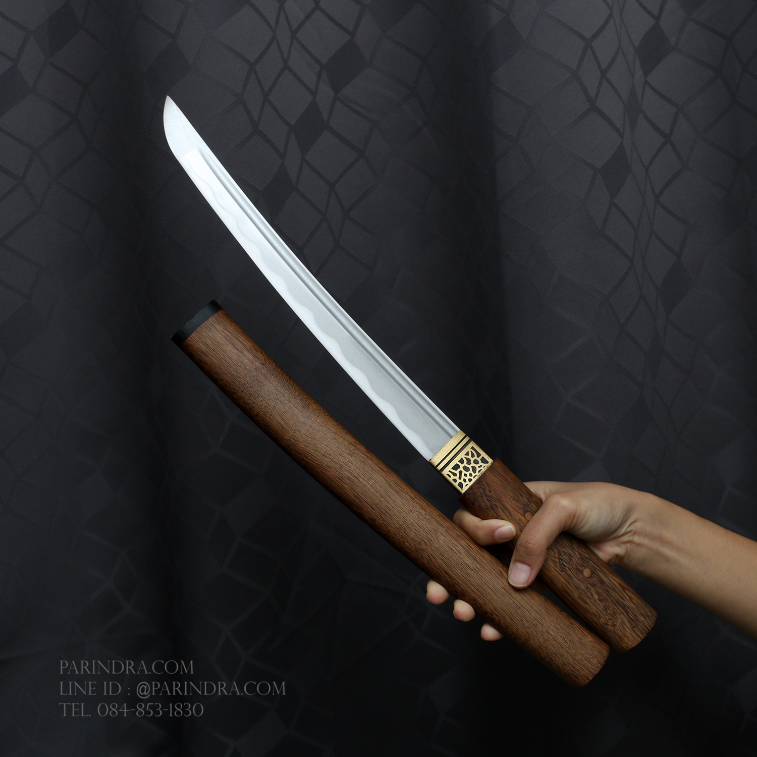 ดาบซามูไร วากิซาชิ WAKIZASHI แบบสั้น ปลอกลายเนื้อไม้สีน้ำตาล