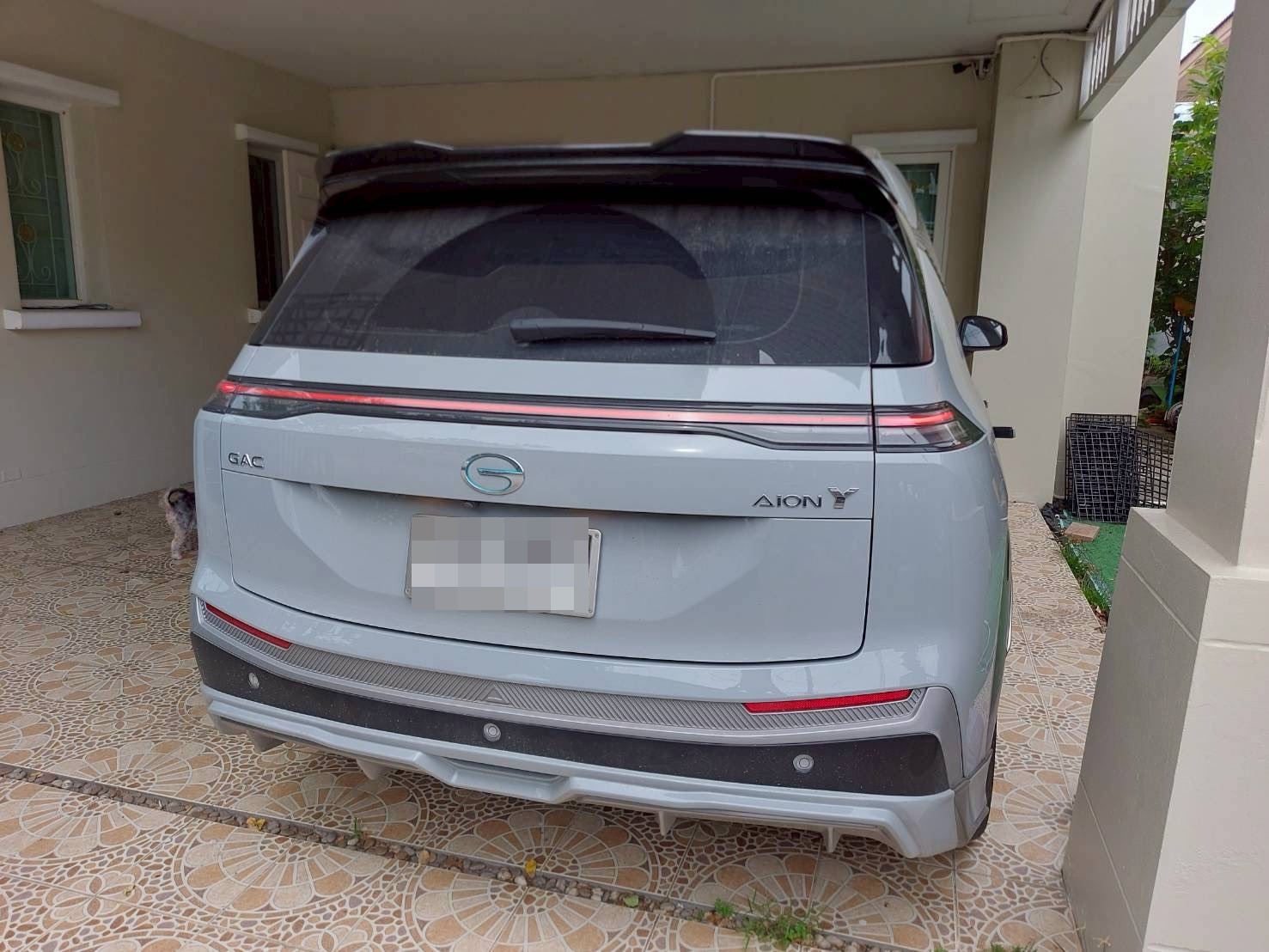 พรมรถยนต์ GAC Aion Y Plus ปูพรมVVIP สีเทาด้ายเทา เต็มคัน