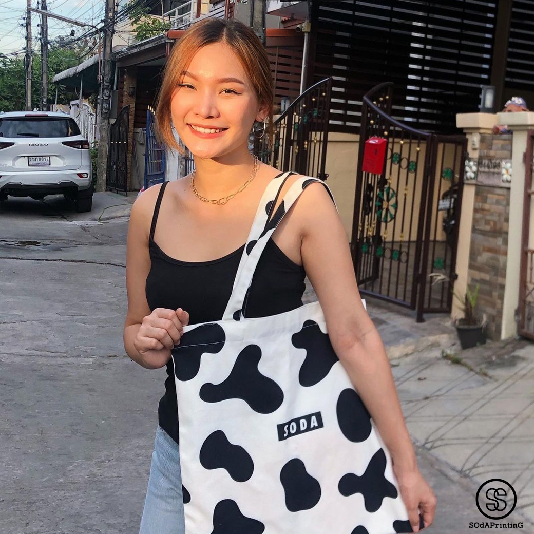 กระเป๋าผ้าแคนวาส พิมพ์ลาย SOdA Cow TBA0025 #SOdABag #SOdAPrintinG #กระเป๋า #กระเป๋าผ้า