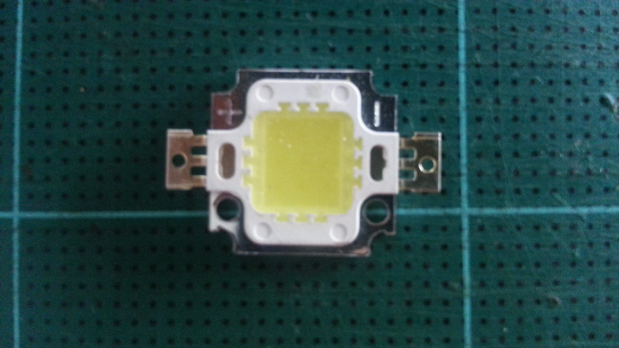 LED 10 W WHITE