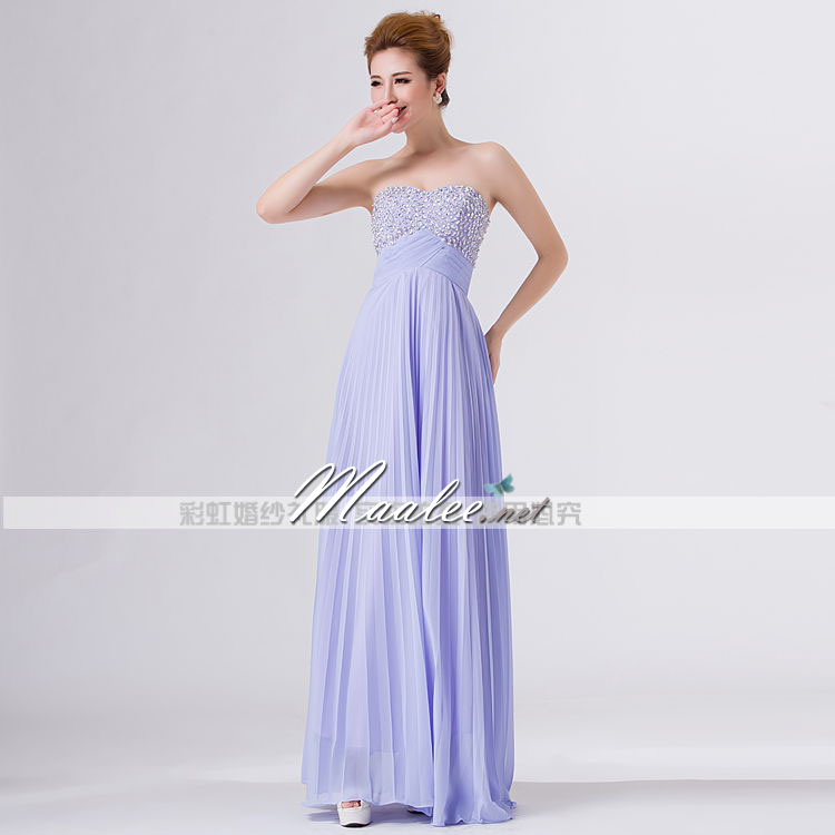 พร้อมเช่า ชุดราตรียาว เกาะอก ปักเลื่อม สีม่วง กระโปรงอัดพลีตพลิ้วสวย (แบบนี้มีหลายสี)