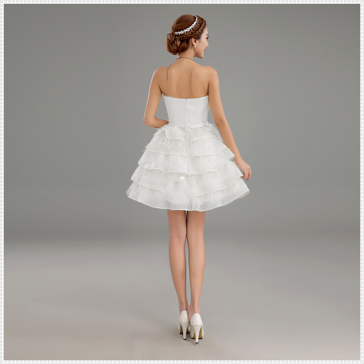 พร้อมเช่า ชุดแฟนซี ชุดราตรีสั้น สีขาว เกาะอก กระโปรงระบายเป็นชั้น ๆ ซิปหลัง