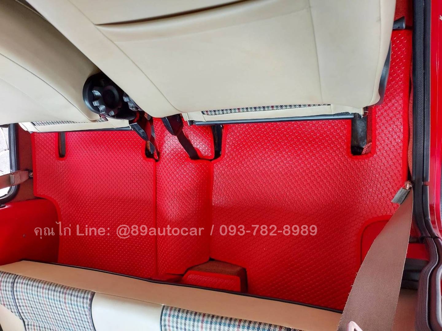 ผ้ายางปูพื้นรถยนต์ Rover Mini ปูกระดุมเล็ก PVC สีแดงขอบแดง เข้ารูป