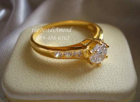 RL019+++แหวนชูผสมแหวนแถว ขนาดกลาง+++ เรียบๆ แต่หรูหรา อยุ่ได้นานไม่มีout เหมือนจริงสุดๆๆเพชรแวววาวมาก ใส่แล้วขับให้นิ้วเรียวสุด ไม่ควรพลาดนะคะ