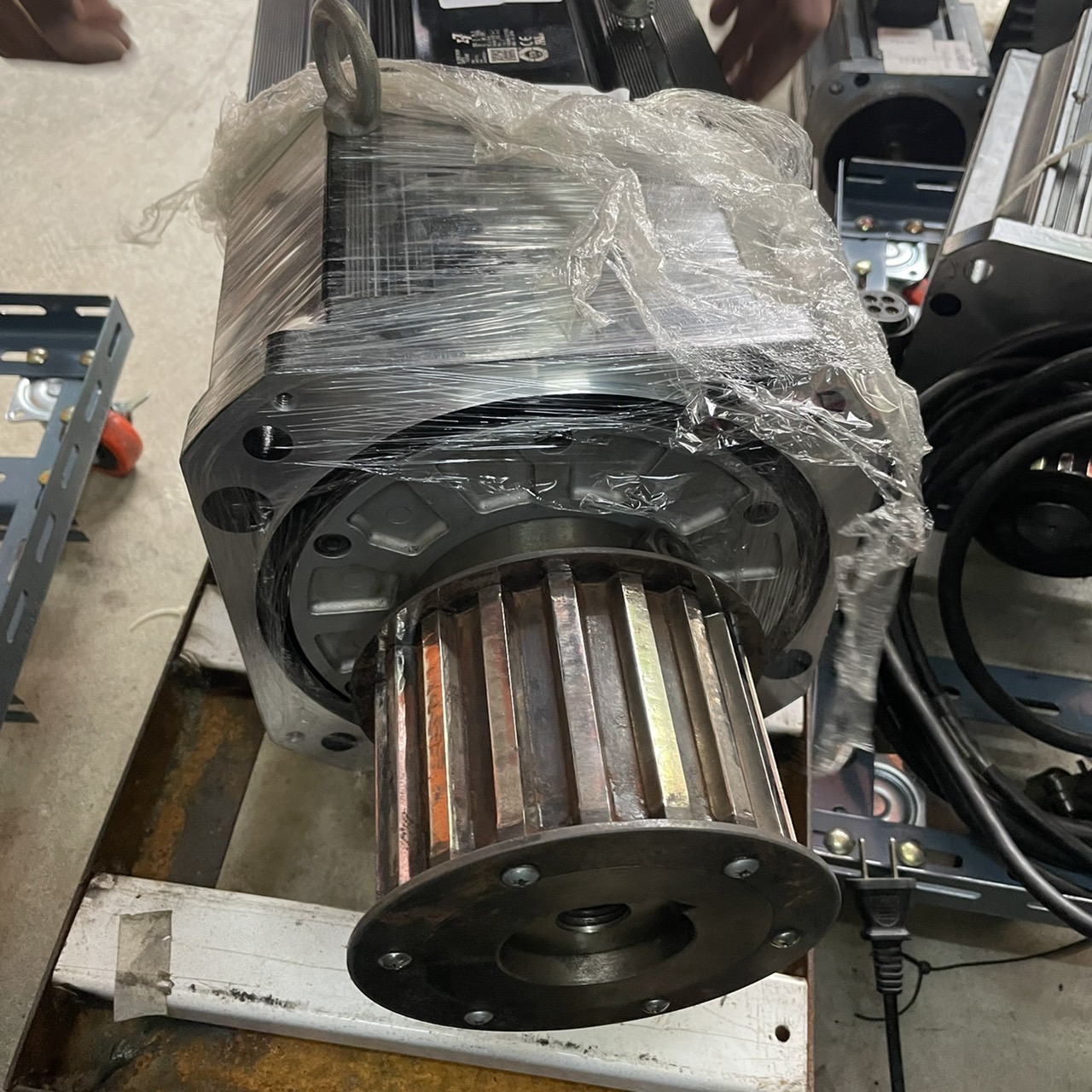 SGM7G-1EAFA6S SERVO MOTOR " YASKAWA "