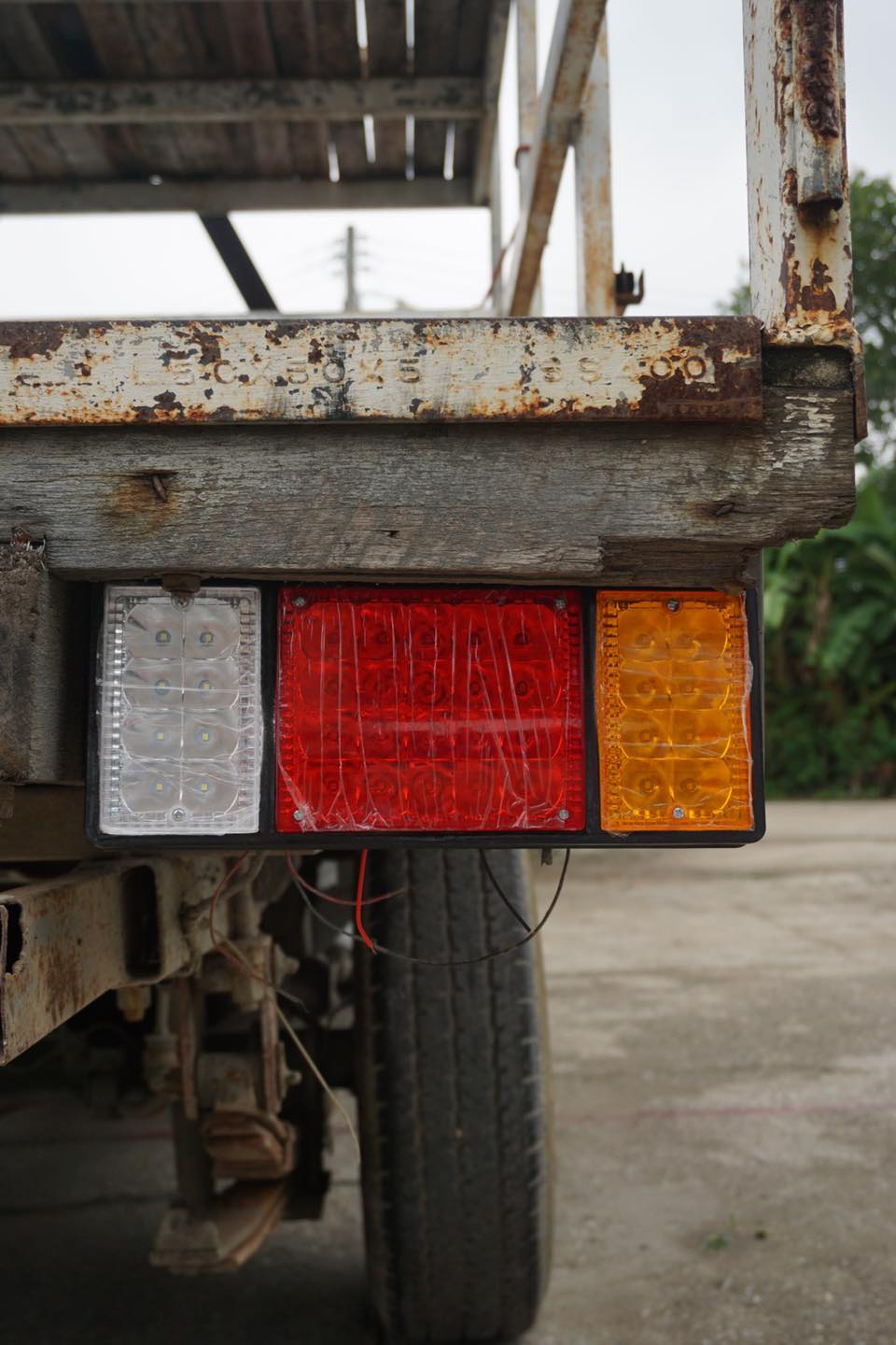 ไฟท้าย 3 ช่อง LED 12v 24v