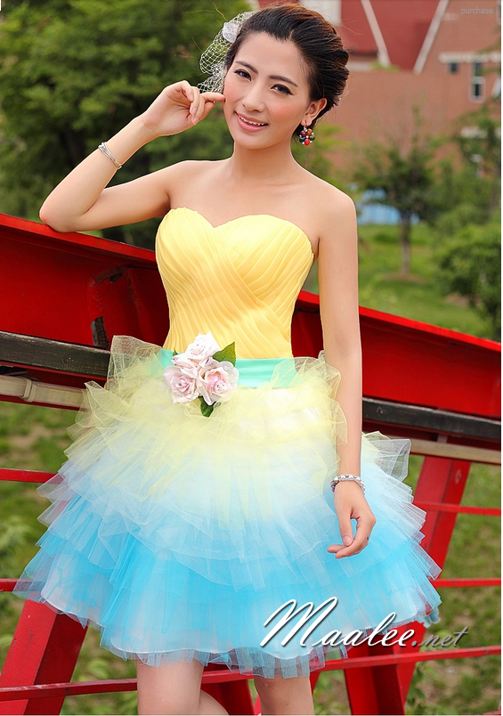 พร้อมเช่า ชุดแฟนซี เช่า 500 ชุดราตรีสั้น เกาะอก สีเหลือง อกจับจีบตีเกล็ด กระโปรงตาข่าย น่ารักมาก